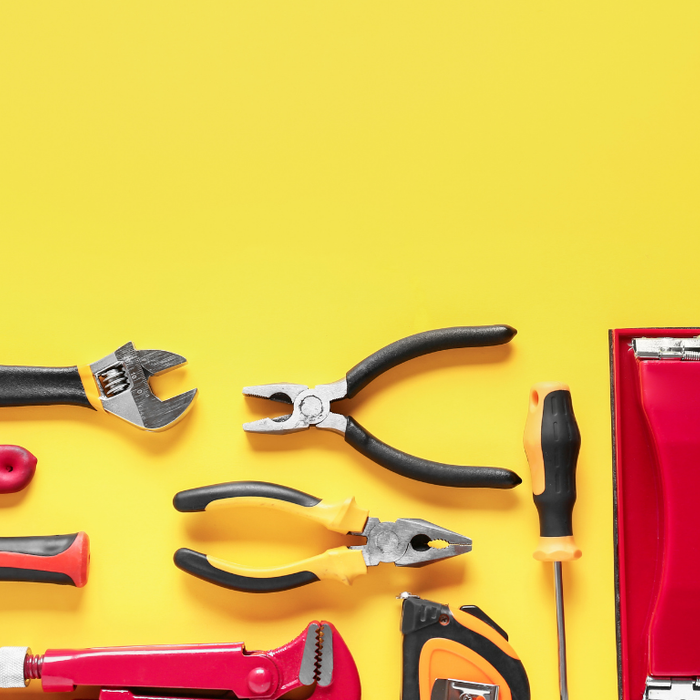 How to create a functional workshop in a single-car garage?